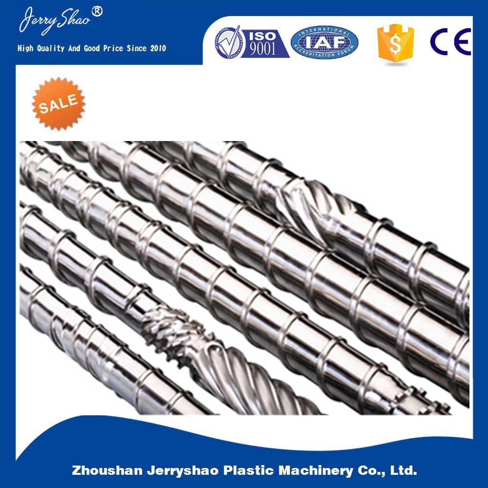 Screw for injection molding machine